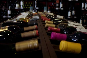 HAPIH: Izdati možemo samo rješenja za stavljanje na tržište vina bez ZOI i sortna