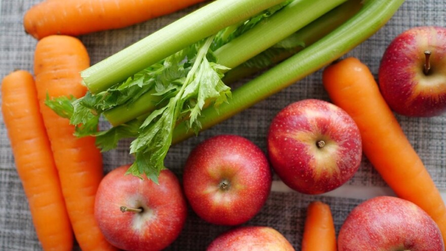 Koje sve kulture sadrže mikroplastiku? Najviše je ima u jabukama i mrkvi