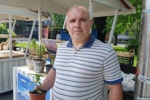 Aleksandar Kuzmanović na 100 kvadrata uzgaja traženo ljekovito i aromatično bilje