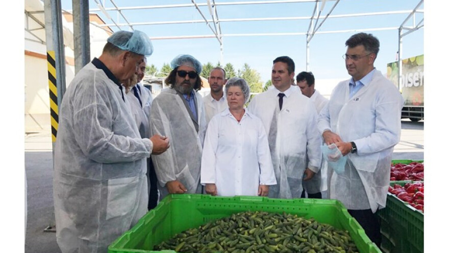 Plenković: treba otkupljivati više domaćeg povrća