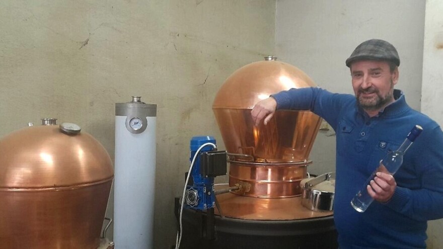 Da li ste probali rakiju od batata? Jedina na svijetu pravi se u komšiluku