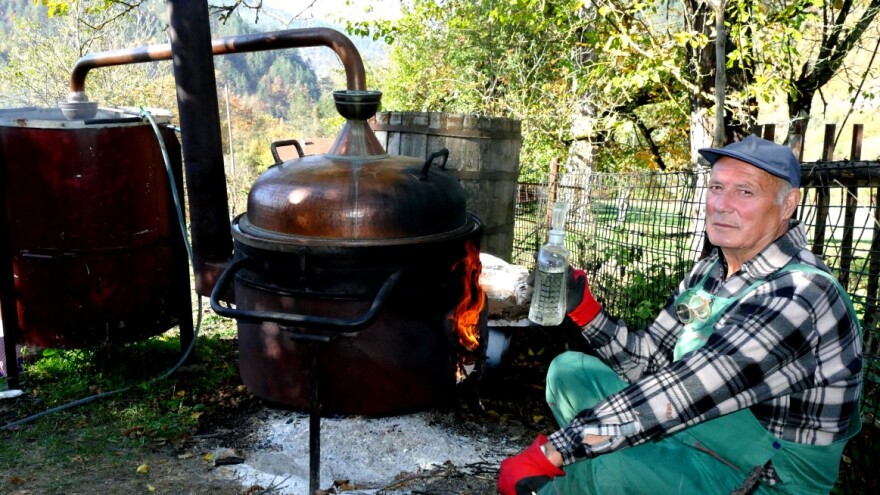 Najbolja je rakija iz kazana od "muškog bakra"?