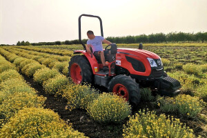 Traktor Kioti DK5010NHS: Kompaktan, okretan i izdržljiv