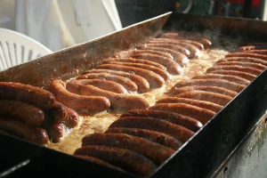Takmičenje u svinjokolju i pravljenju svežih kobasica - Beloblatska kobasica 2022