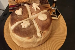Kako umesiti i ukrasiti slavski kolač?