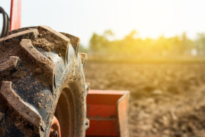Kolovoz je prepolovio jedan traktor, a kombajn prevrnuo na krov, no bilo je i dobrih vijesti