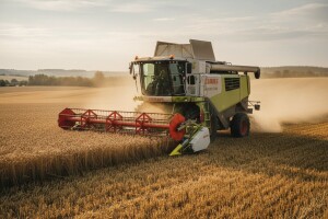 Kombajn Claas Avero 240/160