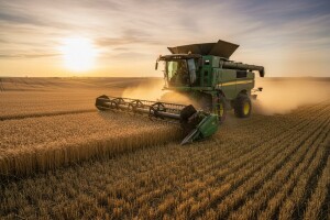 Kombajn John Deere 1070