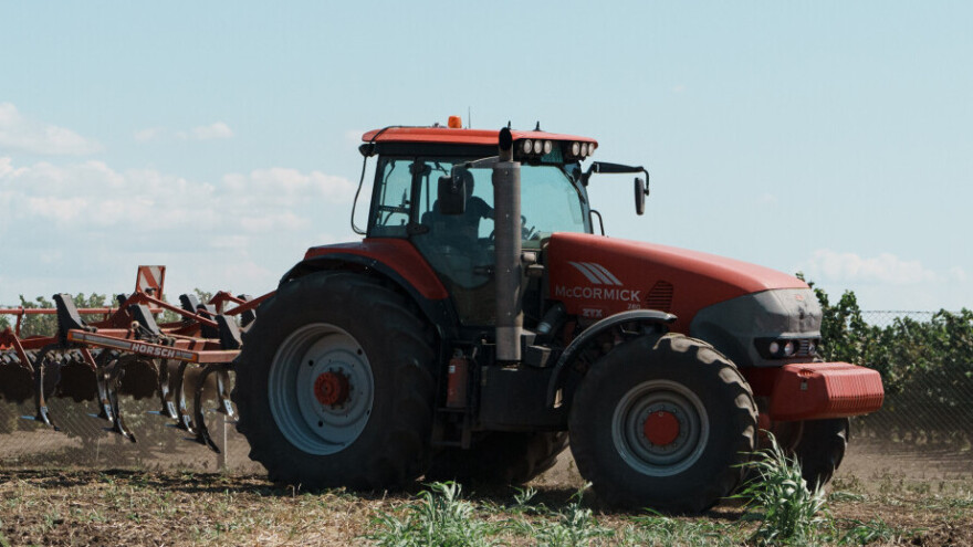 Otvoren konkurs za nabavku traktora iz IPARD III programa