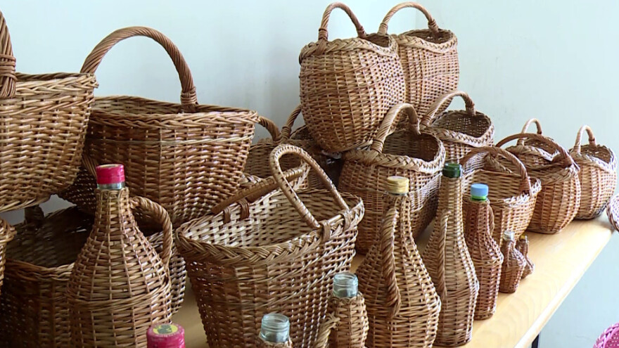 Do sada ispleo 100.000 korpi: Plete po četiri dnevno