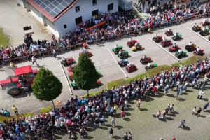 Koliko je traktorskih kosilica potrebno da nadjačaju traktor?