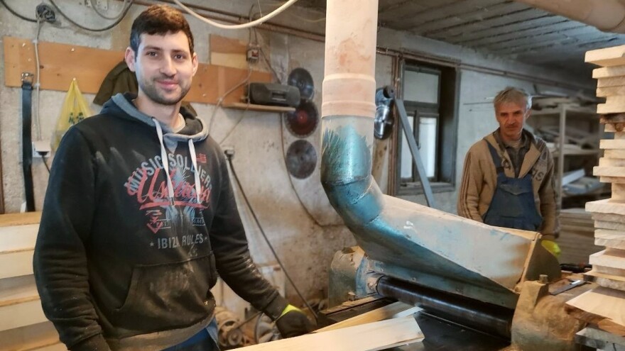 Od nameštaja do košnica: Ove godine Mitrovići planiraju 1.000 komada