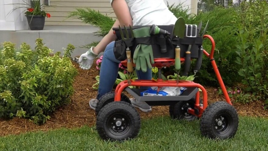 Kotula: Stolica za obavljanje radova u bašti