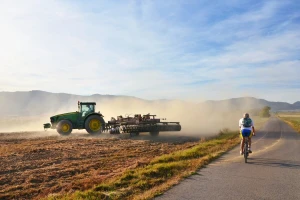 John Deere predvodi TOP10 listu domaćeg tržišta traktora unazad desetljeća