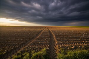 Krajem tjedna čekaju nas pljuskovi s grmljavinom!