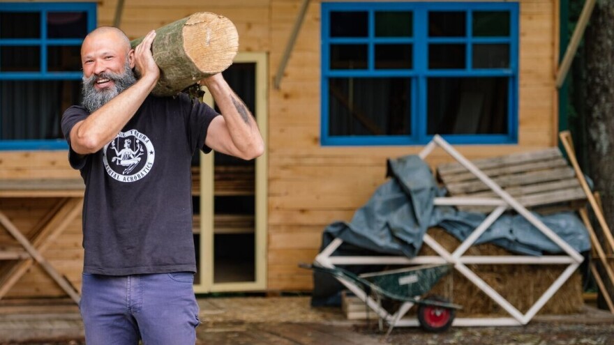 Od IT sektora preko permakulture do gradnje raketnih peći i prirodnog graditeljstva