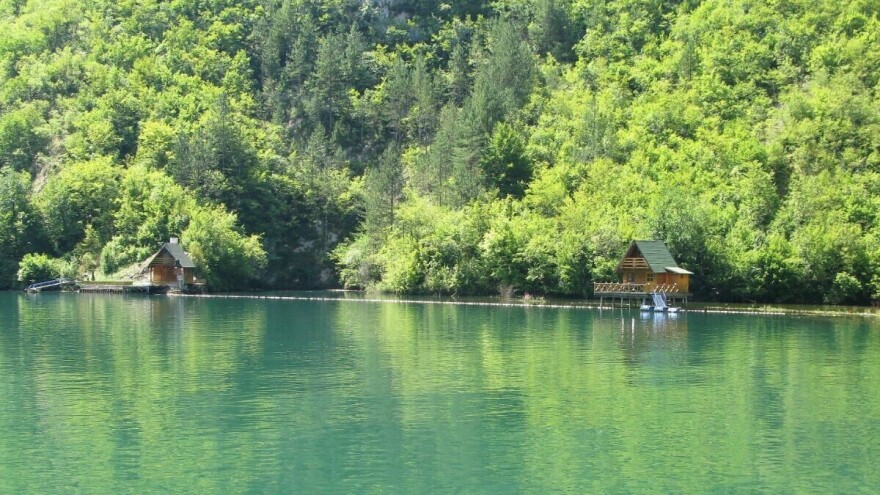 Toplo narednih sedam dana, a potom pljuskovi s grmljavinom