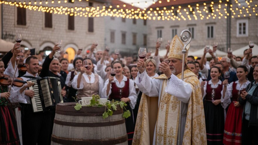 Krštenje mošta u Kutjevu