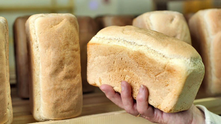 Na jedan domaći, pojedemo 3 uvezena kruha