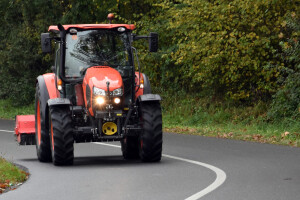 Japanac male potrošnje i velikih manevarskih sposobnosti - Kubota M5111 