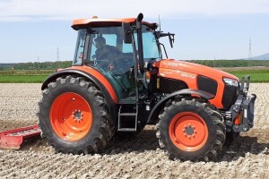 Kubota M5112: Mala potrošnja, jednostavnost rukovanja i velike manevarske sposobnosti