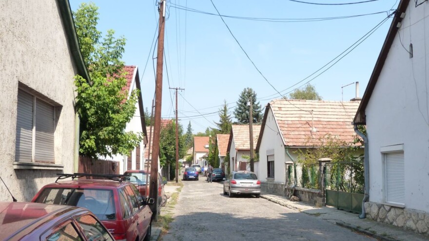 Bračnim parovima u Vojvodini po milion dinara za kupovinu kuća na selu