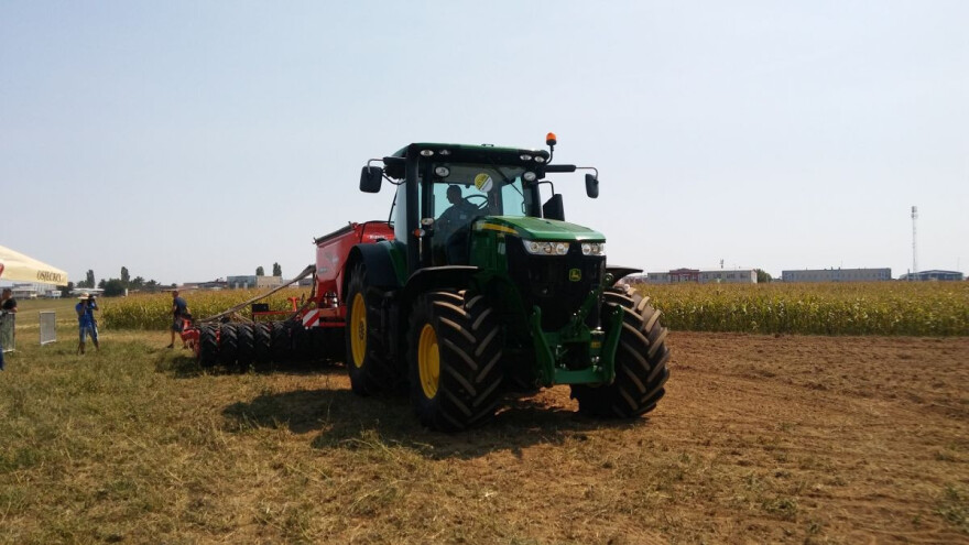 Najbolja kabina u klasi John Deere-a 7230 R