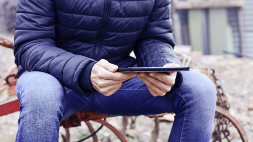 Platio avans za dva traktora, dobio - nijedan!