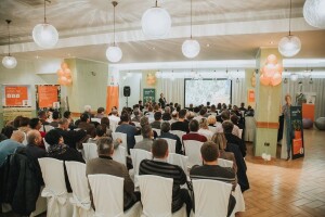 KWS na konvenciji za 2019. predstavio hibride prošlosti, sadašnjosti i budućnosti