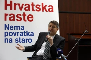 Lalovac: veliki javni dug zbog Petrokemije ili HPB-a