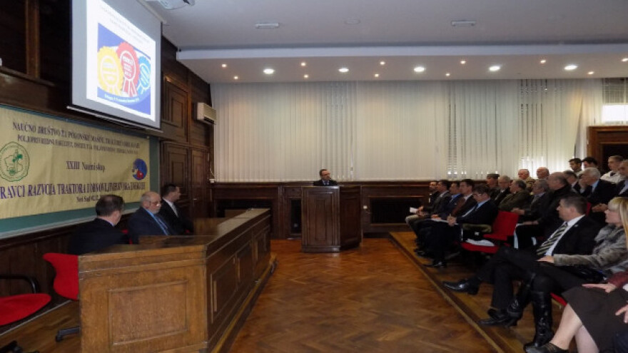 Savremena agro-tehnika radi za farmere