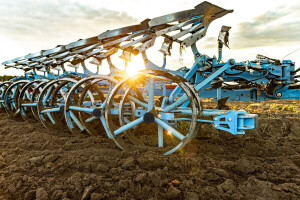 Lemken plug Diamant 18 stabilan i na zahtevnim, brdovitim terenima
