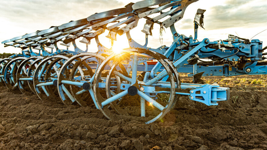 Lemken plug Diamant 18 stabilan i na zahtevnim, brdovitim terenima