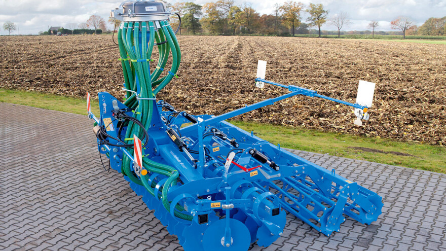 Tanjuranje tla uz istovremenu gnojidbu? Lemken ima novi priključak