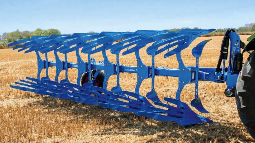 Lagani plug sa šest brazdi LEMKEN Juwel 7 M sada s povećanom radnom širinom