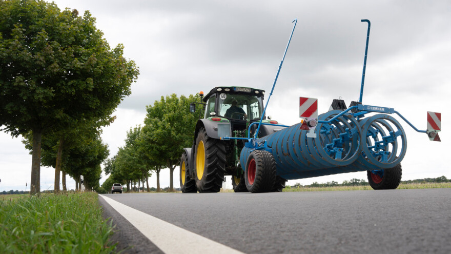 Nova Lemken prikolica za lakši transport valjka za brazde