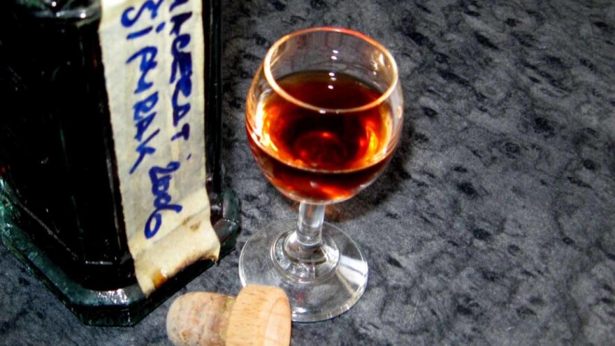 Liker od šipurka - čašica menja kilogram voća