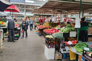 Fiskalne kase na pijacama nisu obavezne do kraja 2025.