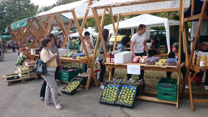 Organiziraju tržište za domaće poljoprivrednike