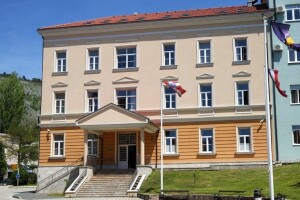 Trojka optužena za malverzacije s poticajima: Nismo krivi!