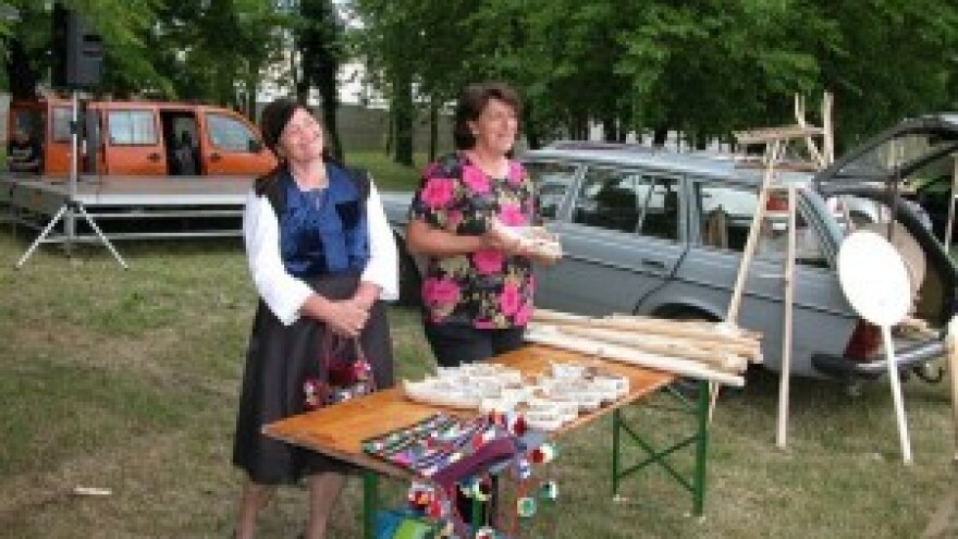 U Zagori oživljava izrada pučkih opanaka!