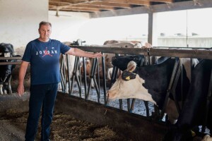 Farmer Ljubomir Gajić širi gazdinstvo, a čeka i nove njemačke robote