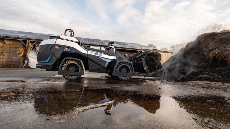 Autonomni robot Loadix za premještanje stajnjaka, silaže i automatizaciju farmi