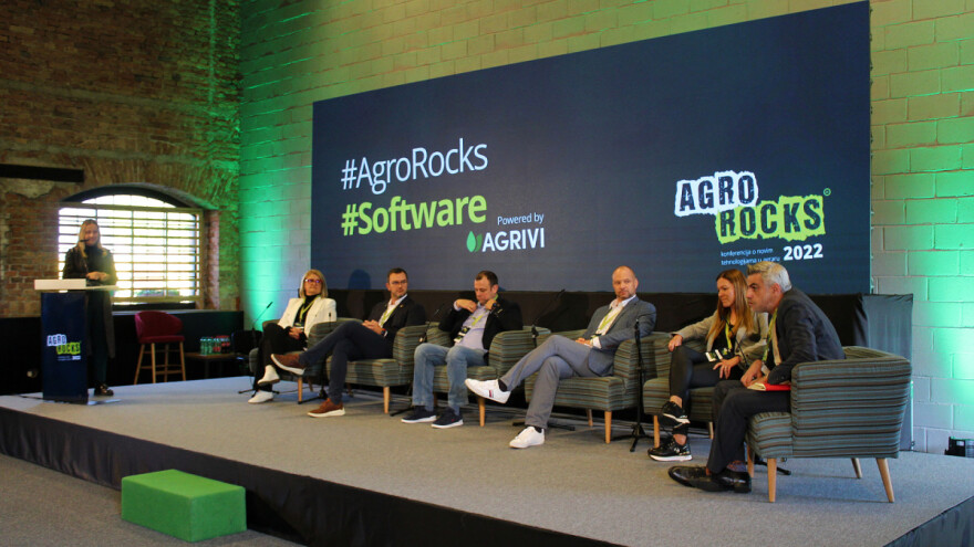 Brži traktor ili veći plug nisu rješenje za probleme 21. stoljeća, nego laptop