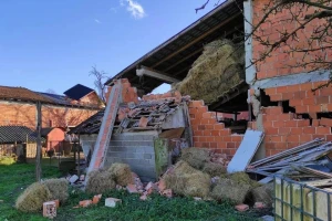 'Molim vas, dođite u Goru, pomozite, zatrpat će mi krave!'