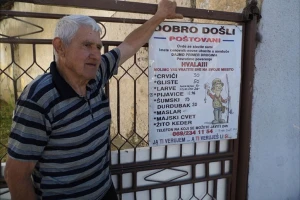 Mamce prodaje po sistemu samoposluge
