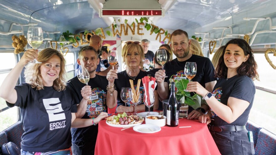 Najsporiji vlak u Europi postao vinska atrakcija Slavonije i Baranje