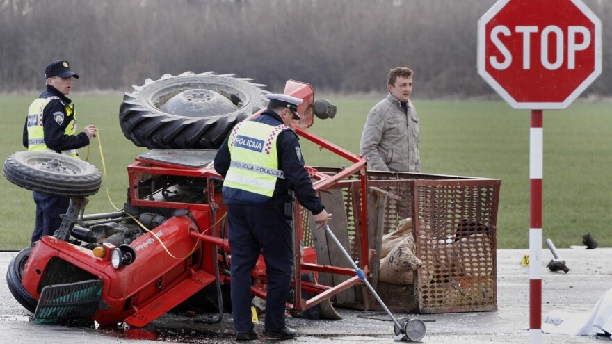 Alarmantni podatci: Svaki dan jedan traktor strada u prometu, svake godine pogine 5 traktorista