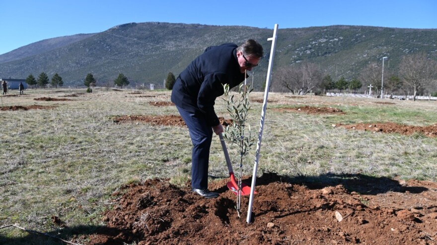 Ministar Hrnjić čestitao 1. maj: "Vaš rad na njivama čini osnovu domaće proizvodnje"