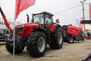 Teži od 10 tona, visok 3,5 metra: Ovaj Massey Ferguson atrakcija je Gudovca, a cijena?